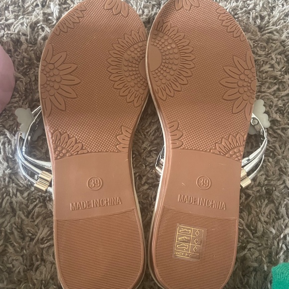 Women’s summer flip-flops, gold, and yellow, butterfly and silver - Picture 2 of 2